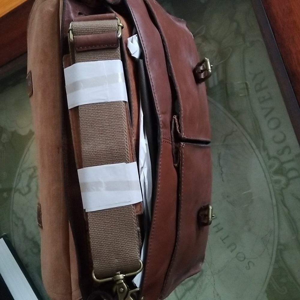 Nash Italian Leather Professor Briefcase Messenger Bag - Tuscan Brown Leather - Picture 6 of 10